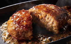 肉汁が溢れるハンバーグを作る裏技ランキング「4位は手早く混ぜる…じゃあ1位は？」