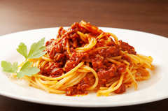 ミンチを使わずレンチンだけで!? 「お肉ごろごろボロネーゼ」の秘密は…