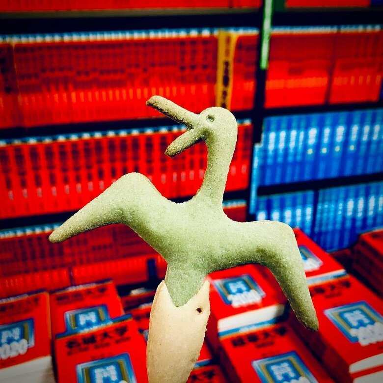 「鮎が鵜に下剋上する」というストーリー性のあるお菓子