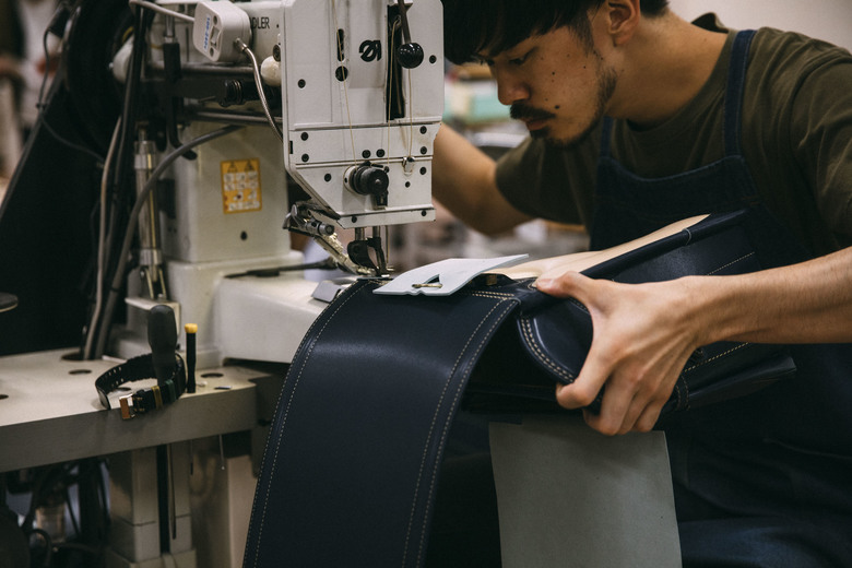 ▲6年間きれいな箱型を保つ秘密は、いちょうの葉っぱの形をしたマチ（側面）