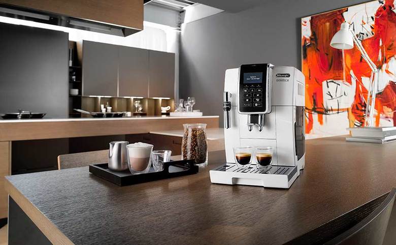 ▲サイズは幅240×奥行き445×高さ360mm。カラーはホワイトなので、部屋には馴染みやすい