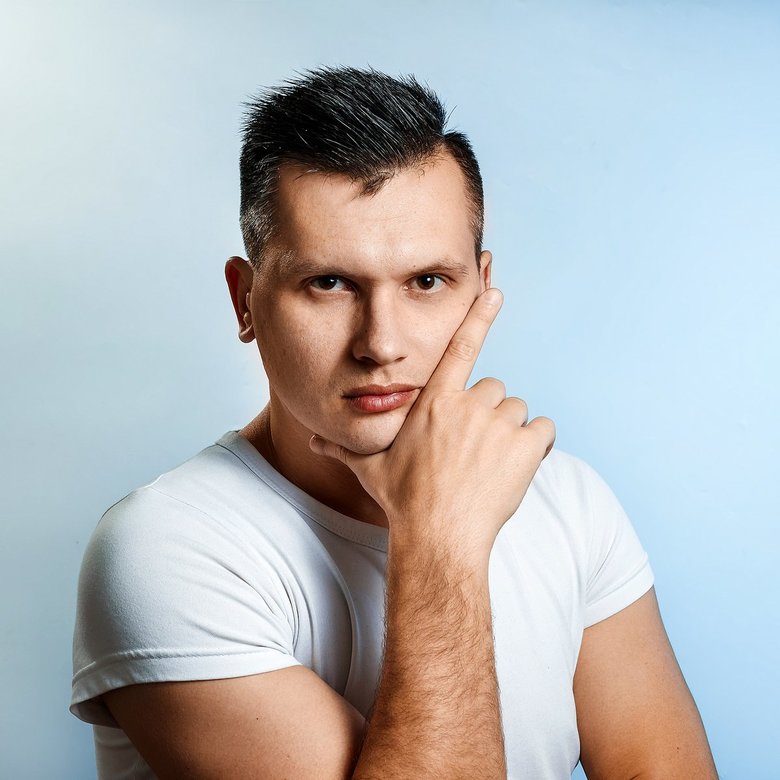 ライター：木村 百
情報誌の編集者として激務をこなした後、フリーライターに。2人の子どもの育児ストレスでイライラしつつも、日々の自分磨きは欠かせないアラフォーです。実母も姑も近所で暮らしているため、いまも未来も不安は尽きず。毎晩のお酒だけがパワーの源。