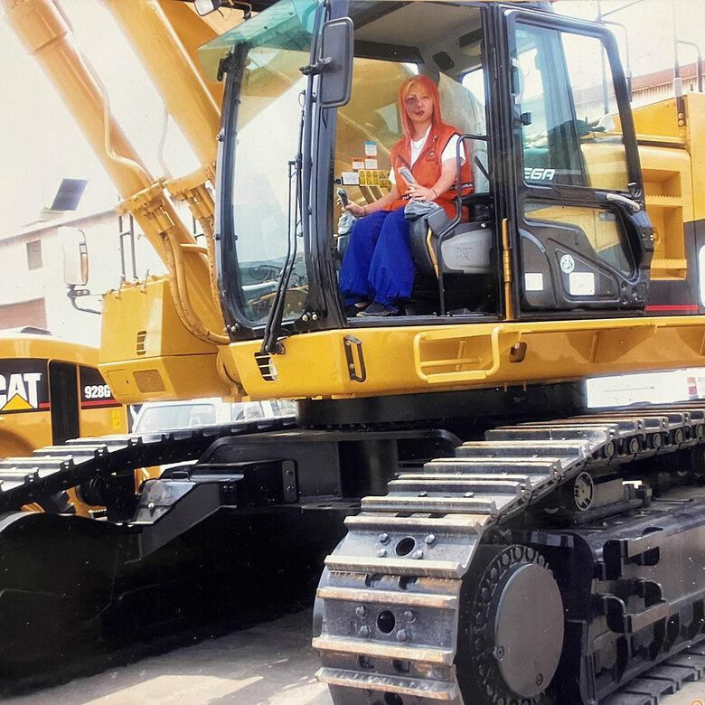 就職先を探しながら、2006年5月にショベルカー゙の免許を取得した