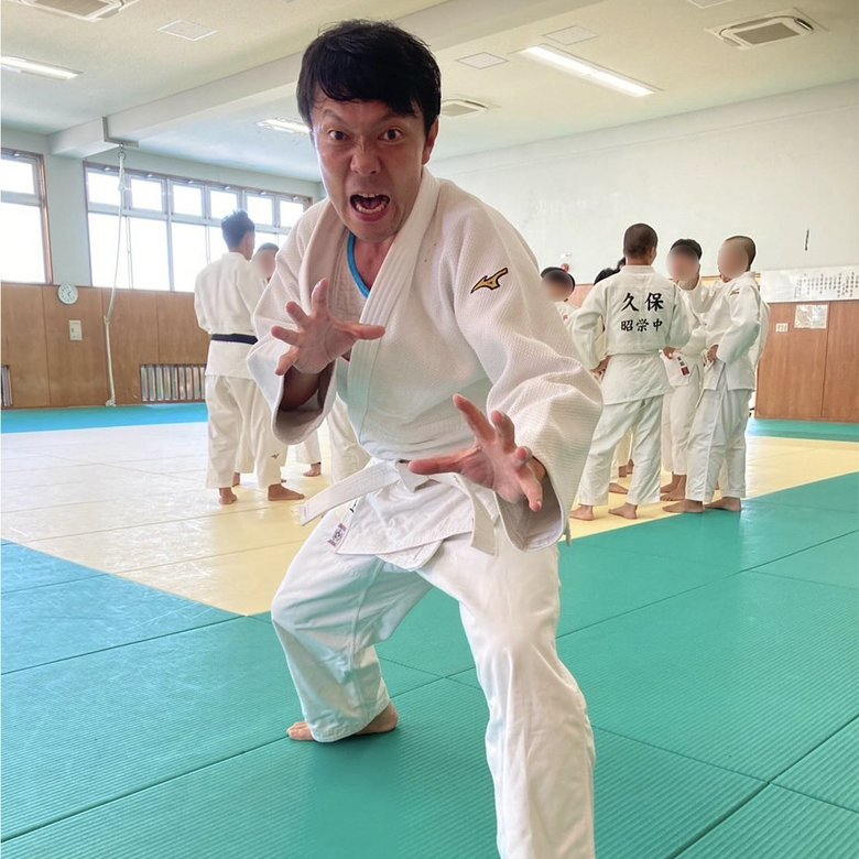 地元・佐賀で放送されている冠番組「オラキオスポーツ」で空手に挑戦