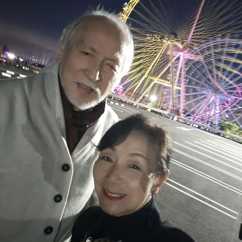 2024年12月、夫の村井國夫さんと一緒に八代亜紀さんの追悼演奏会へ