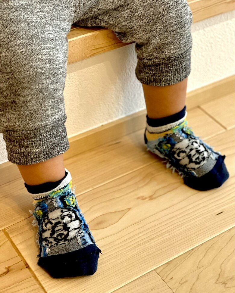 ドヤ顔で履いた靴下の様子がおかしい