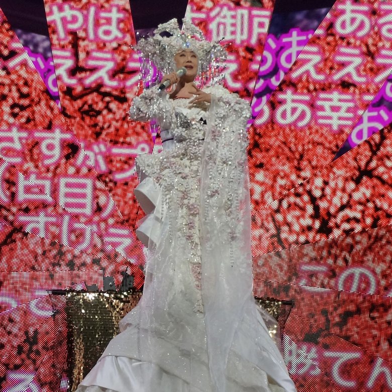 ネオ幸子　ヘッドドレスが一番重たかったもの