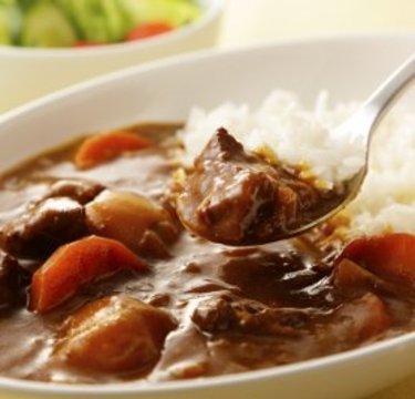 ネットで物議｢来客への夕食にカレーはありか!?｣ 年齢がひとつの線引きに!?