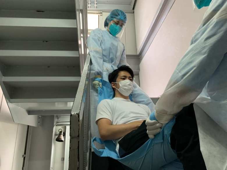 階段での搬送など力仕事も求められる