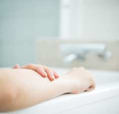 歳をとると湯船が恋しい!?「冬のお風呂事情」あなたは多数派?