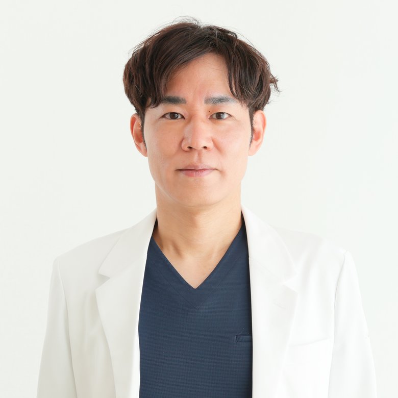 千里中央花ふさ皮ふ科・美容皮膚科の花房院長