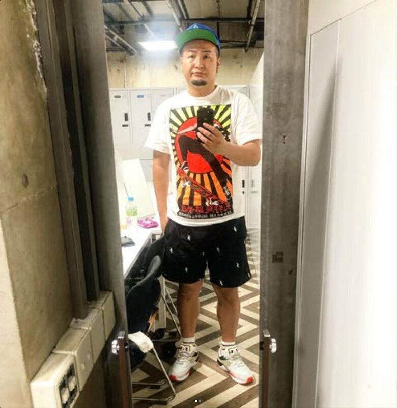 石山さんのインスタグラムでは貴重な私服姿も
