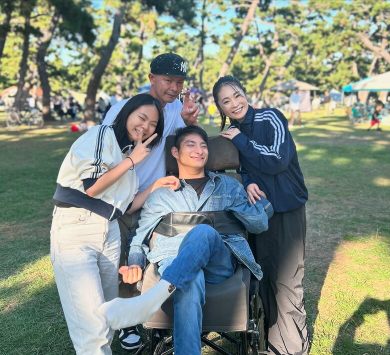 家族4人の記念ショット