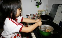 《33歳の妻は乳がんで逝き》途方に暮れる父に生きる希望を与えた5歳の「みそ汁」その17年後の娘の姿に「すべて繋がっていたんだと」