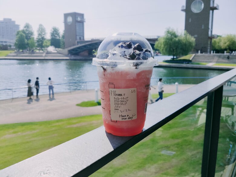 47都道府県を回った際に富山県で飲んだスイカベースのフラペチーノ