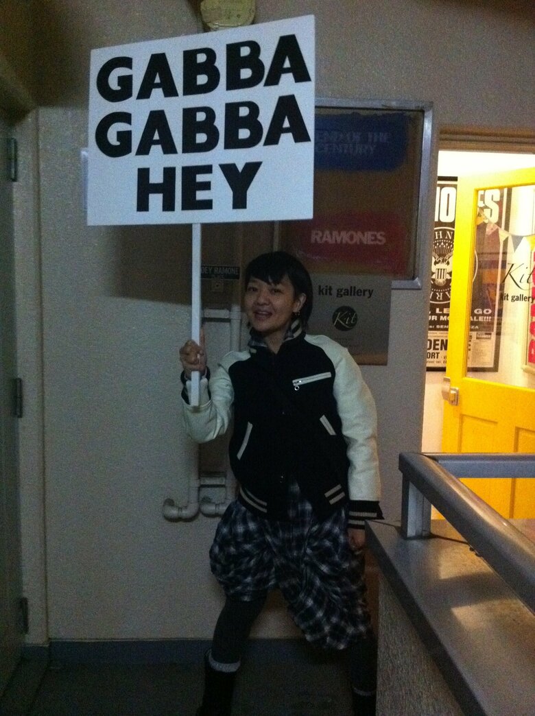 お茶目な表情の奈歩さん（35歳ごろ）