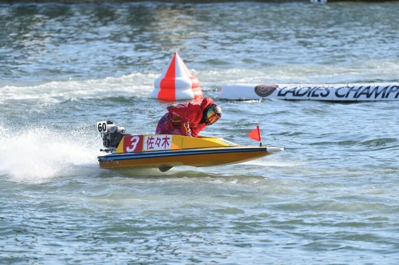 カッコいい！レース中の佐々木さん