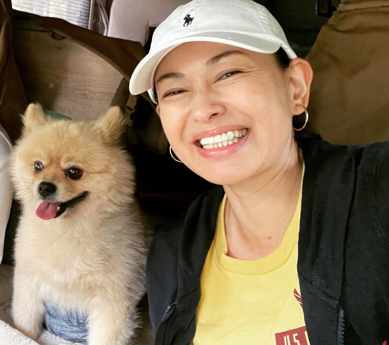 ポメラニアンとチワワのミックス犬のミルクと一緒に