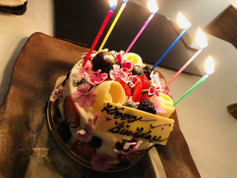 3年前の誕生日ケーキは豪華なデコレーション