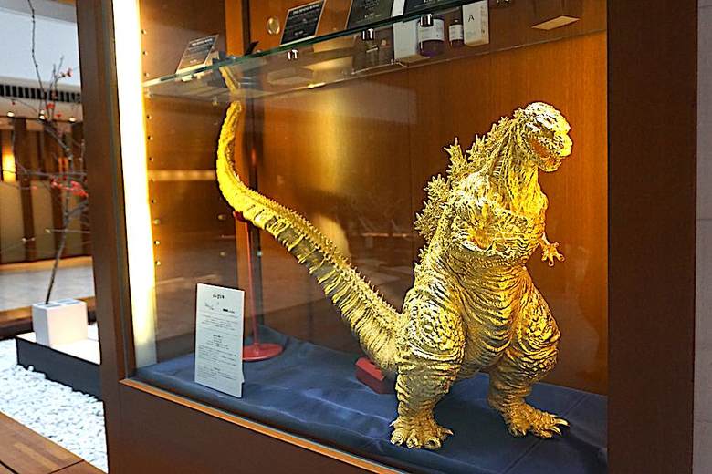 輝くゴジラも見逃さないで！