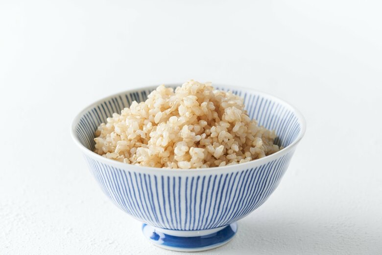 取りすぎは注意したい！「肌トラブルの改善にいい」食べ物4（玄米）