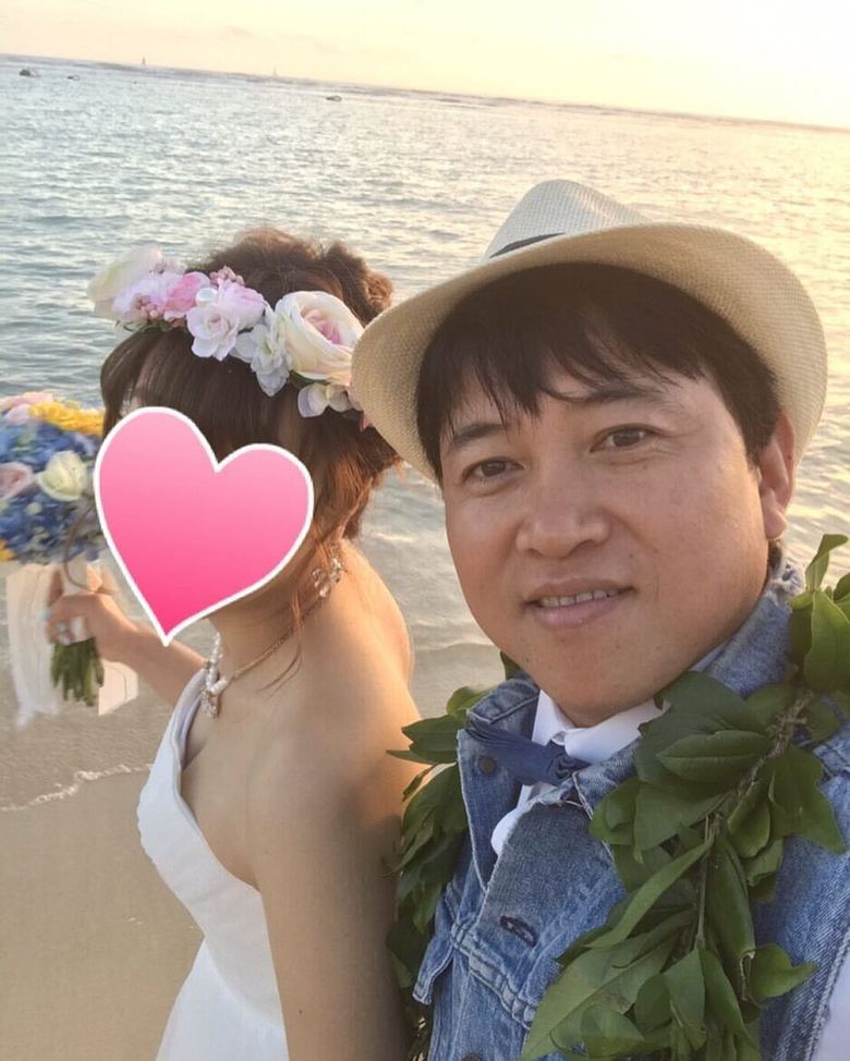 2015年に13歳年下の奥さまと結婚したスギちゃん。結婚式のツーショットもやっぱりGジャン