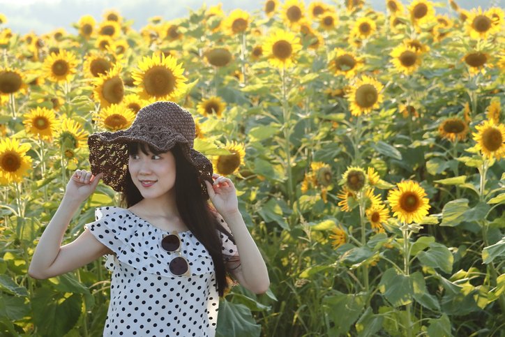 iStock.com/tsuchikure