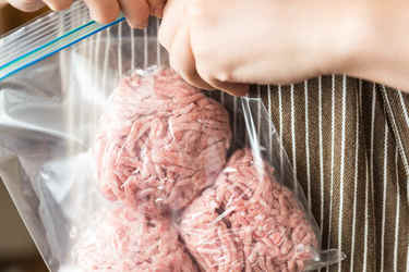 漬けるだけでプロ級の仕上がりになる時短料理の極意