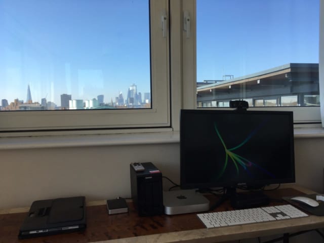 MSGディヴァル理乃さんの自宅のワークスペース