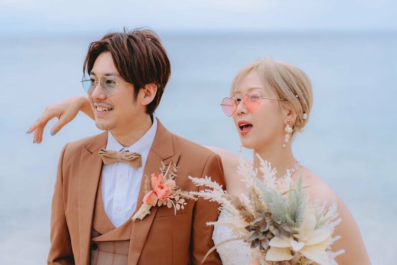 結婚式のひとコマ。美男美女でとてもお似合い