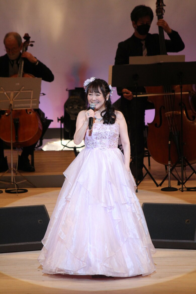 井上あずみさん