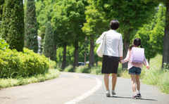 子どもの登下校時の不安を解消！AIによる“見守りサービス”の無償提供もスタート！