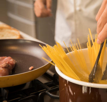 設備投資に約8億円もかけた、ガスト「コスパ最強メニュー」第1位は!?