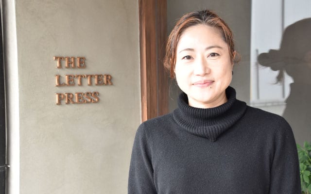 活版印刷を手掛ける「山添」二代目社長の野村いずみさん