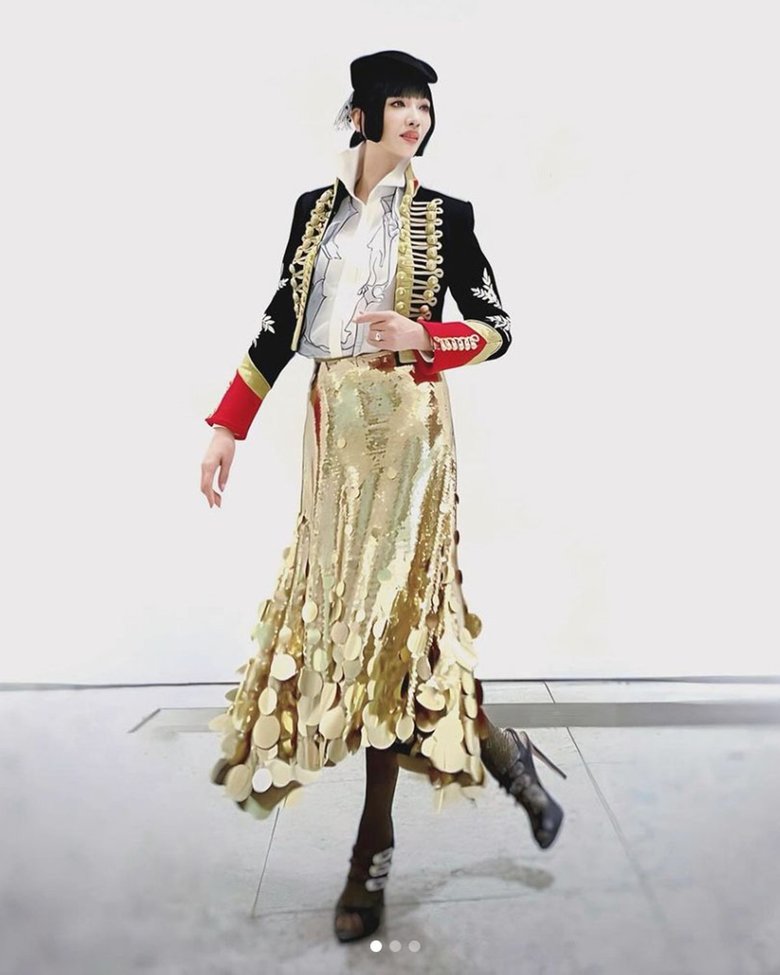 ナポレオン風な衣装にて