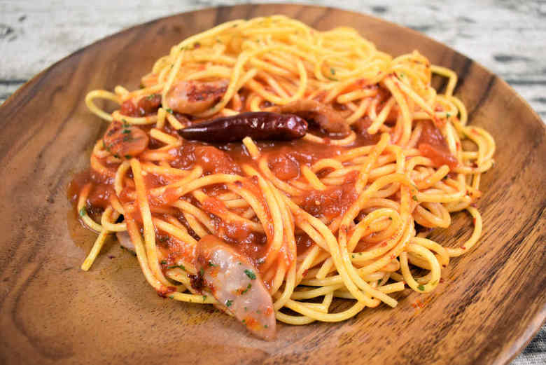 ファミマの人気パスタ「完熟トマトのアラビアータ」の実物画像03