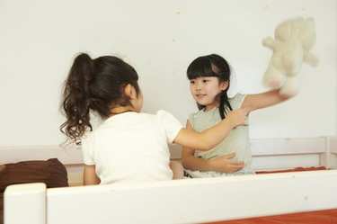 子供のけんかと年齢別仲直りのコツ「ごめんね」「いいよ」は何歳まで？