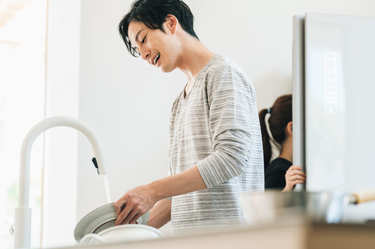 共働き家庭のパートナーシップや子育てはどうなる？コロナ禍で変化した新しい関係性の築き方