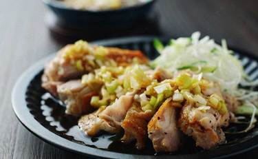 100kcal以上カット!?揚げない油淋鶏「もう元のレシピに戻れない」