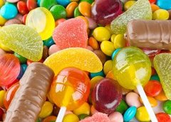 100種類食べ放題バーも登場！「駄菓子」がレトロブームに乗って人気爆発