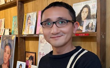「男性が好きだとバレちゃいけない」孤独抱えた一橋大卒の50代男性、救いを求めた「新宿2丁目と13人の占い師」