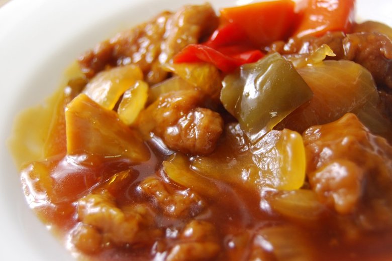 ファミマおすすめ惣菜「甘酢あんの酢豚」の実物画像2