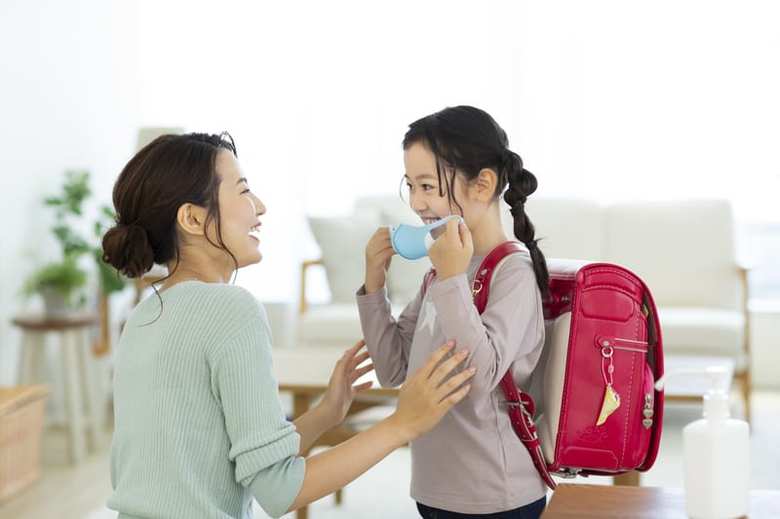 「いってきまーす！」朝元気に登校する子どもをを見送りつつ、「今、普通に登校させて本当に大丈夫だろうか…」と一抹の不安がよぎる──。2学期が始まり、そんな思いで過ごしている保護者が増えているのではないでしょうか。小学2年生の息子と3歳の娘がいる私も、そのひとりです。