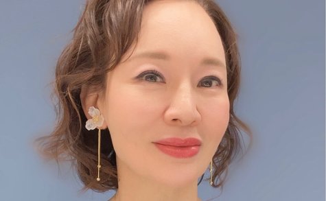 俳優・根津甚八の没後10年。妻・仁香が明かした心境と「車いす姿の父」に向き合った長男の今