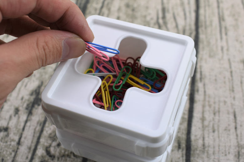 セリアのおすすめ商品「プルアウトボックスミニ 2個セット」の使用中画像