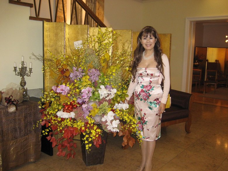 ブルネイ・ダルサラーム国大使館にて。各国大使との交流も活発