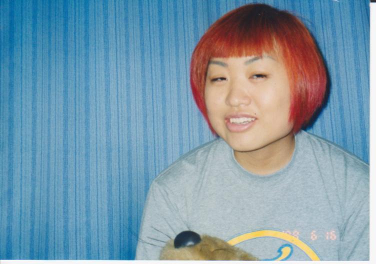 「真っ赤なおかっぱヘアが目立つ！」短大時代の山崎静代さん