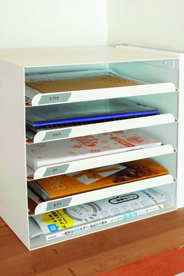 カウンターに置いた＂連絡BOX＂で 学校のプリントが散らからない 