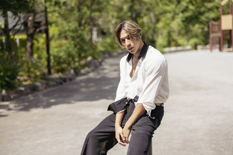 日本語がまったく話せない状態で日本にやってきたと語る當間ローズさん。