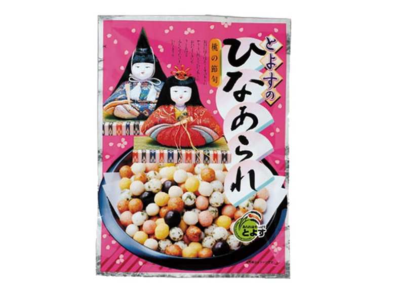 圧倒的な売り上げ1位を誇る『銀包装 ひなあられ』30年以上パッケージデザインを変えず伝統を守っている